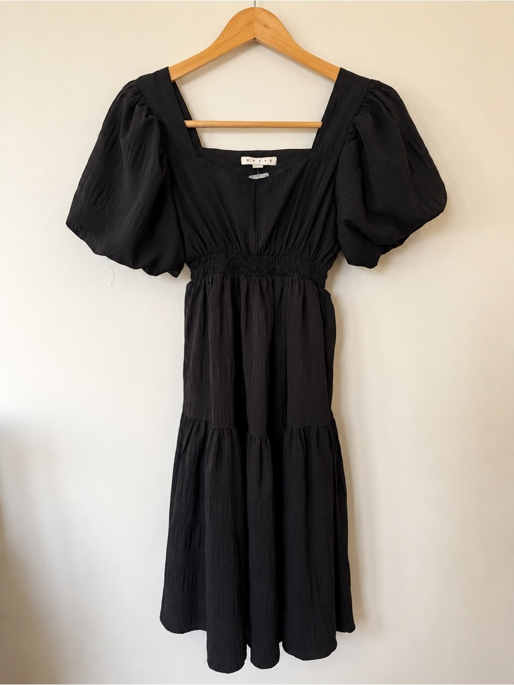 HYFVE Black Puff-Sleeve Tiered Midi Dress - Picture 2 of 11